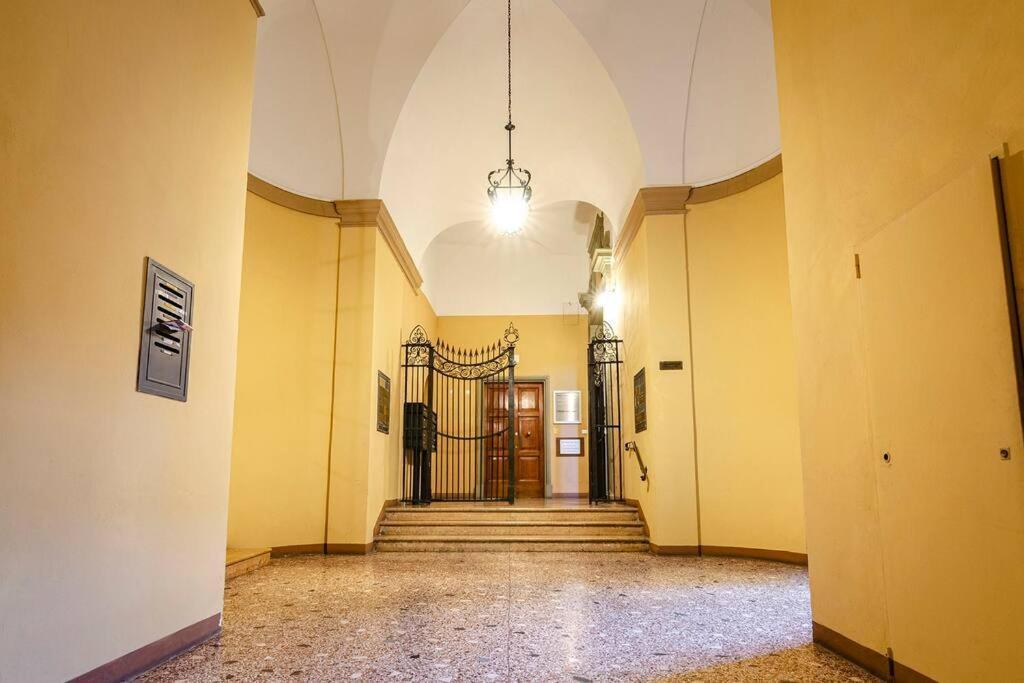 Casa Aldrovandi: Elegante E In Centro Storico Болонья Екстер'єр фото